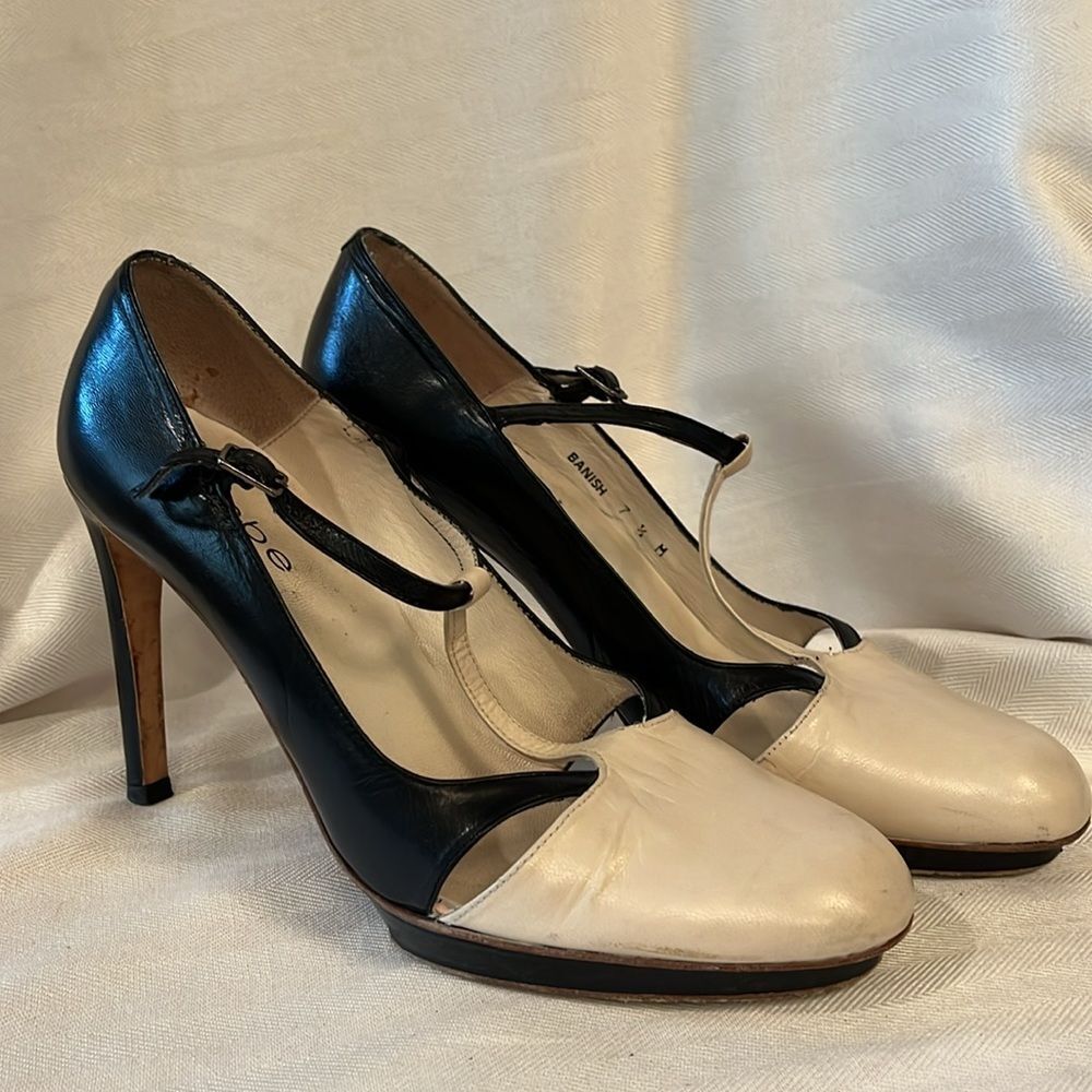 Retro Bebe‎ Pin-Up T-strap Mary Jane black & cream pumps slight platform SZ 7.5